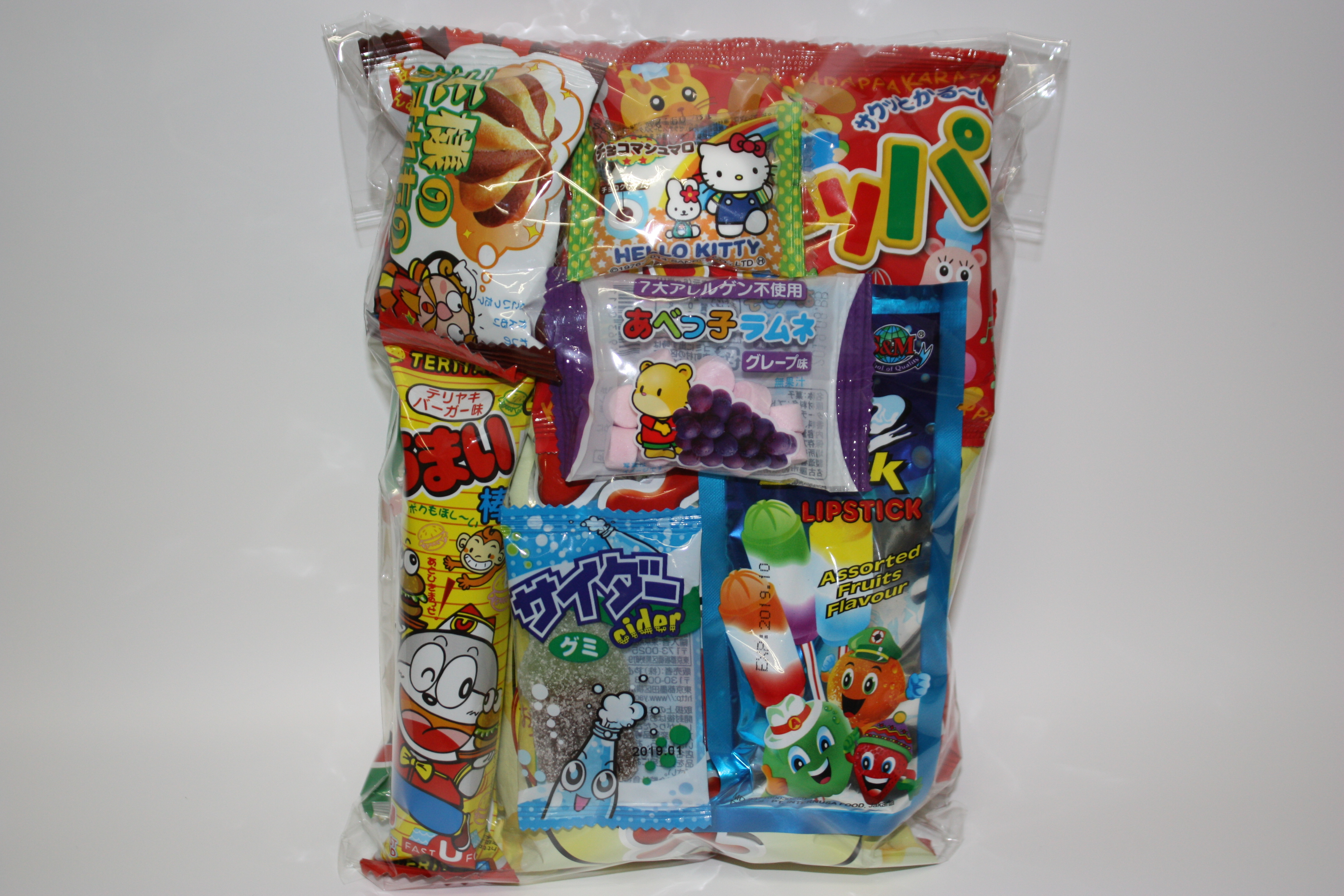 駄菓子 お菓子の袋詰め 吉田玩具店 吉田玩具店は 駄菓子の袋詰めを専門とするショップです